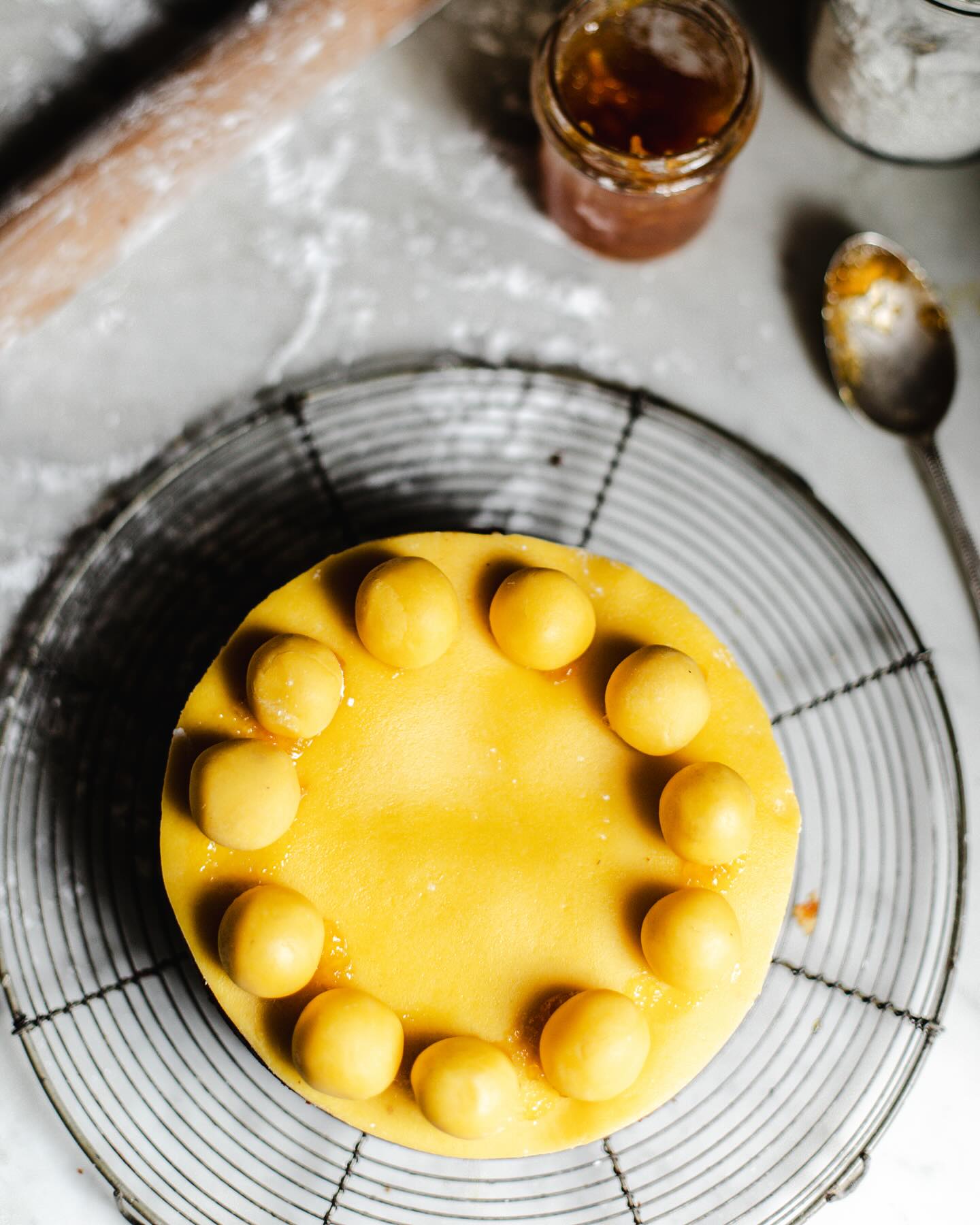 When light meets the trails the encounter between Marte Marie and Sentier Italia