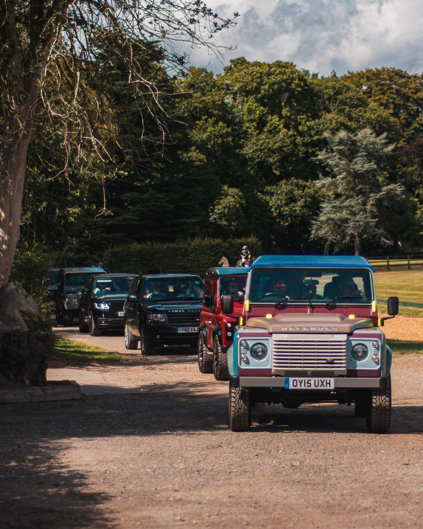 Land Rover and the elegance that smells of mud and afternoon tea.