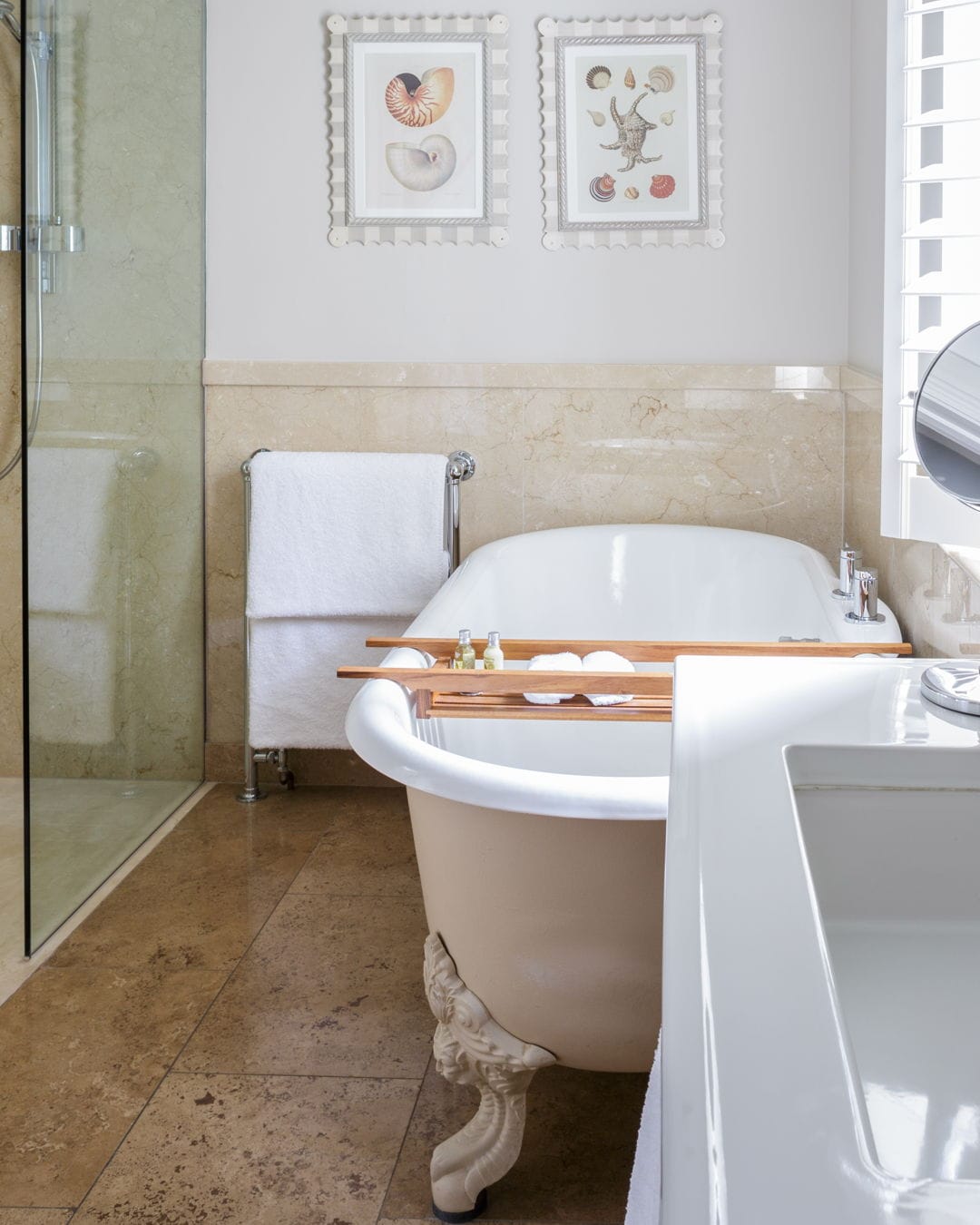 The Bath Priory, where elegance becomes a breath and quiet smells of flowers