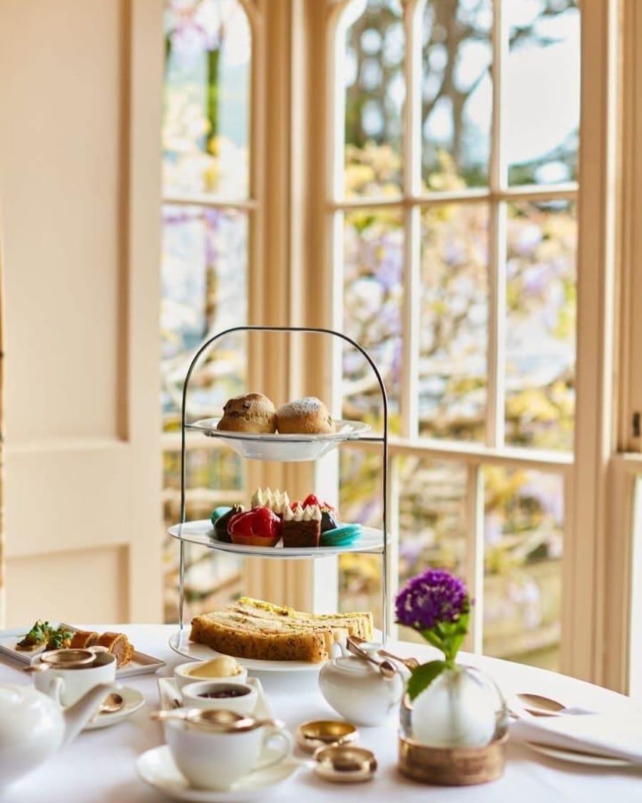 The Bath Priory, where elegance becomes a breath and quiet smells of flowers