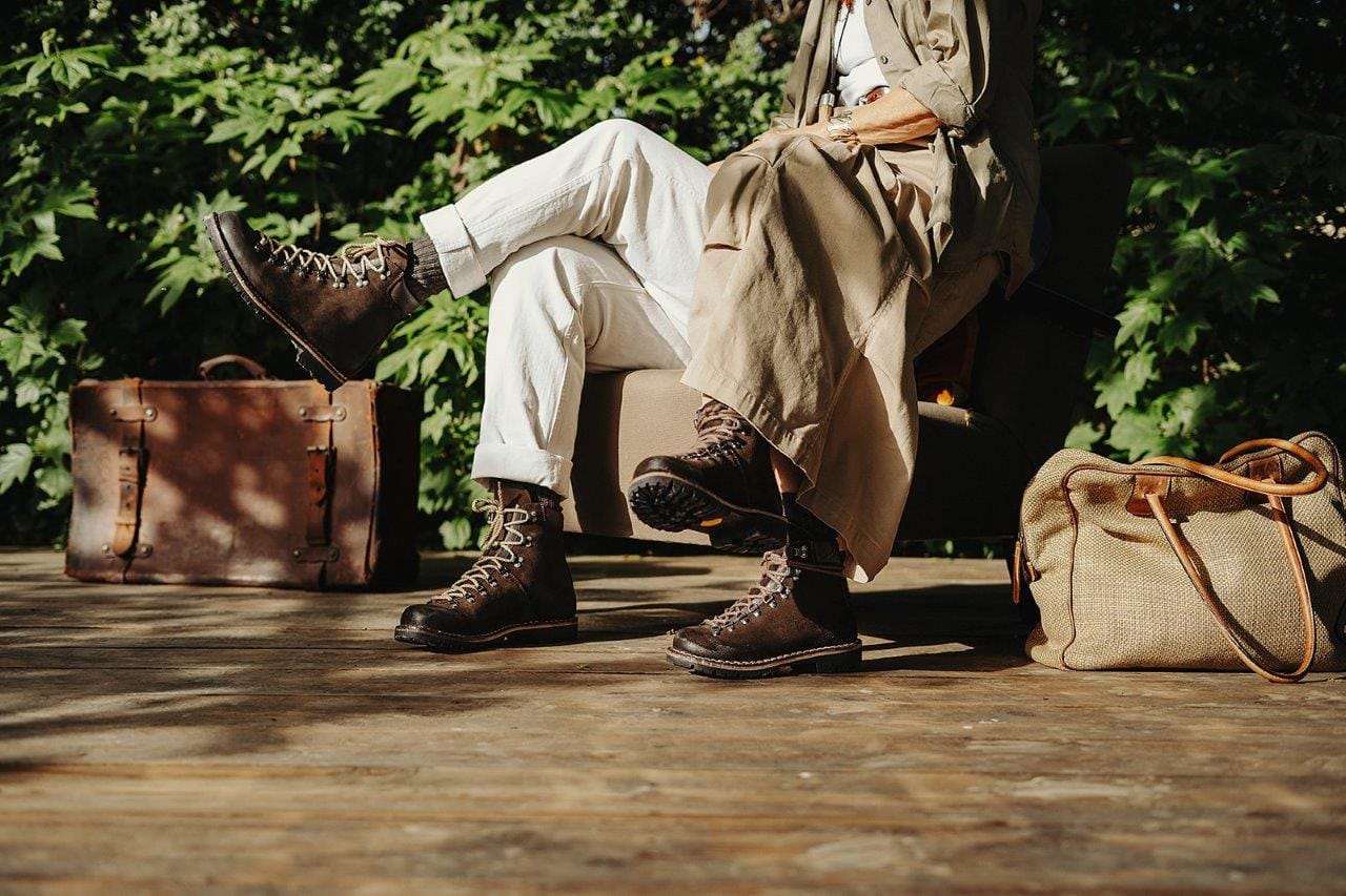 Chocolate at your feet,  the soft elegance of brown between taste and style