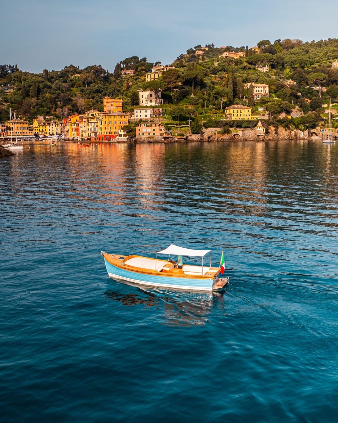 Portofino from the sea: the light luxury of letting yourself drift with the waves